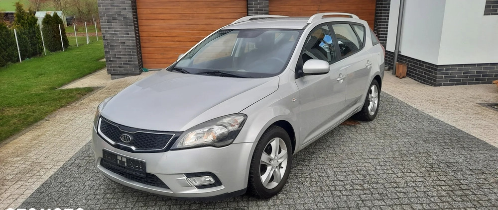 Kia Ceed cena 18700 przebieg: 236000, rok produkcji 2012 z Słupsk małe 326